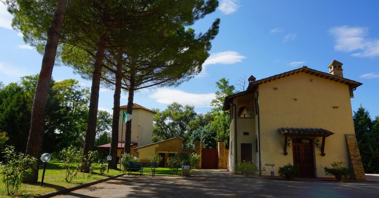 Hotel La Torretta أسيسي المظهر الخارجي الصورة